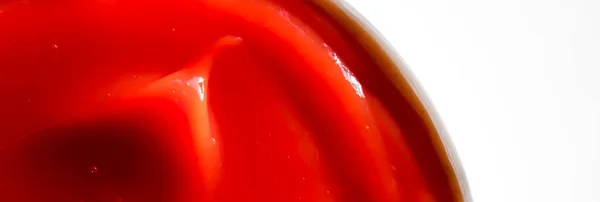 Ketchup orgânico, molho de tomate close-up, fundo de comida e receita caseira — Fotografia de Stock