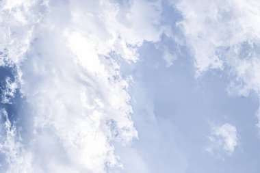 Fantezi ve rüya gibi pastel mavi gökyüzü, ruhsal ve doğa arka planı