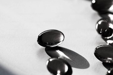 Sağlıklı beslenme için siyah bitkisel kapsüller, ecza markası mağazası, probiyotik ilaç hapları sağlık hizmeti için veya ilaç endüstrisi için ilave ürünler