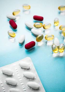 Diyet beslenme için hap ve kapsüller, yaşlanma karşıtı güzellik takviyeleri, probiyotik ilaçlar, ilaç olarak hap vitaminleri ve sağlık ürünleri, eczane markası geçmişi