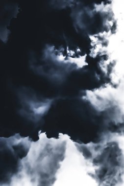 Asgari siyah bulutlu arkaplan soyut arkaplan, minimal tasarım ve sanatsal sıçrama