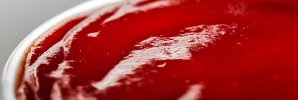 Organic ketchup, tomato sauce closeup, food background and homemade recipe — Stock Photo, Image