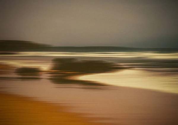 Abstrato vintage fundo natureza costeira, longa exposição vista da costa do oceano sonhador, impressão de arte retro mar, destino de férias na praia para a marca de viagem de luxo — Fotografia de Stock