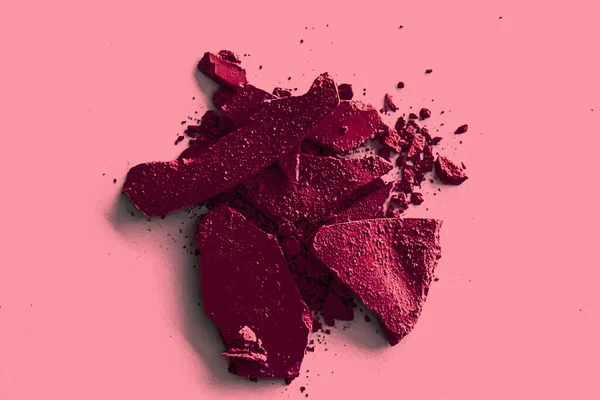Polvo de sombra de ojos de Borgoña como primer plano de paleta de maquillaje, cosméticos triturados y textura de belleza — Foto de Stock