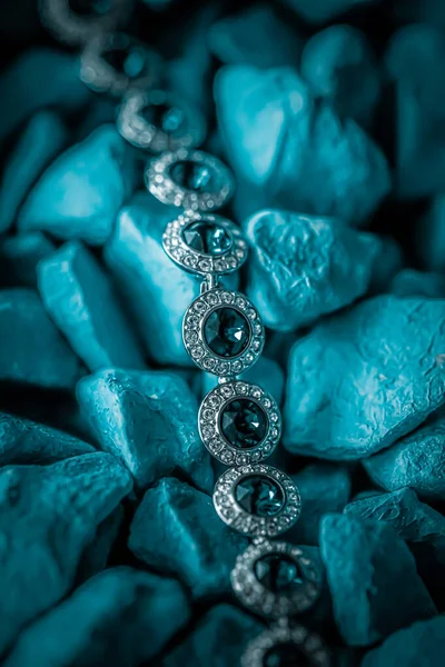 Βραχιόλι πολυτελείας διαμάντι, κοσμήματα και μάρκα μόδας — Φωτογραφία Αρχείου