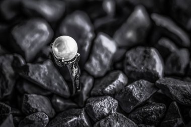 İnci yüzük yakın plan, mücevher ve aksesuar markası