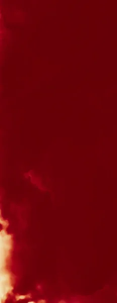Горячее пламя или красные облака как минималистичный дизайн фона — стоковое фото