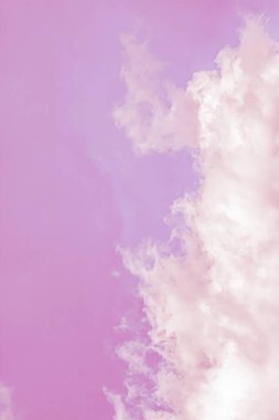 Fantezi ve rüya gibi pembe gökyüzü, ruhsal ve doğa arka planı