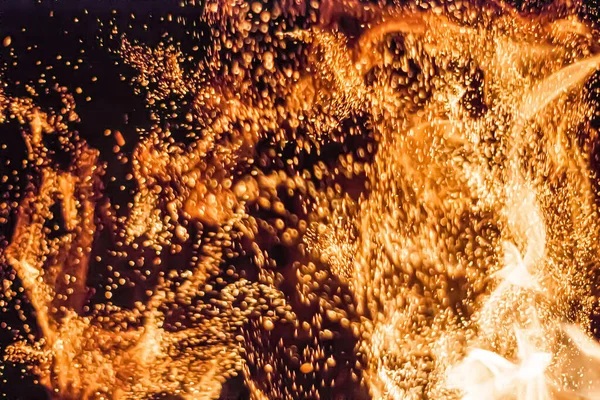 Płomienie ognia jako element natury i abstrakcyjne tło — Zdjęcie stockowe