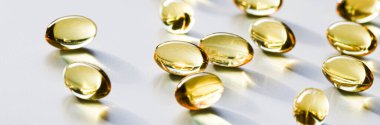 Sağlıklı beslenme için Omega 3 balık yağı kapsülleri, ilaç markası, probiyotik ilaç hapları sağlık hizmetleri için veya ilaç endüstrisi için ilave ürünler