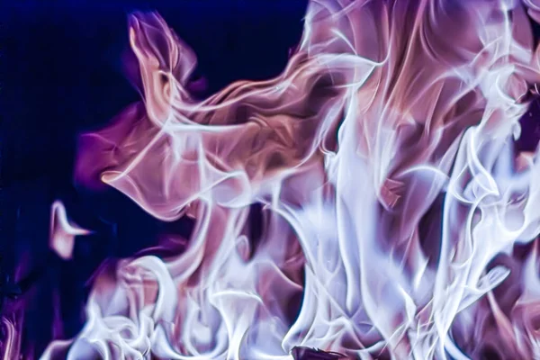 Fumo roxo abstrato como fundo mínimo, fundo mágico e design de fluxo — Fotografia de Stock