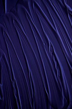 Lüks güzellik markası, bayram afişi tasarımı, soyut duvar sanatı veya sanatsal fırça darbesi için mor krem dokusu, kozmetik ürün ve makyaj arka planı