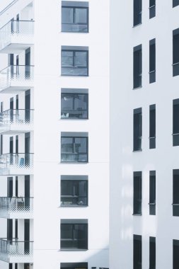 Yeni inşa edilen apartmanlar, mimari ve konut alanları