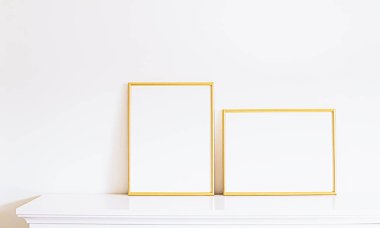 Beyaz mobilyalarda altın çerçeve, lüks ev dekorasyonu ve tasarım, poster baskısı ve basılabilir sanat, çevrimiçi dükkan vitrini