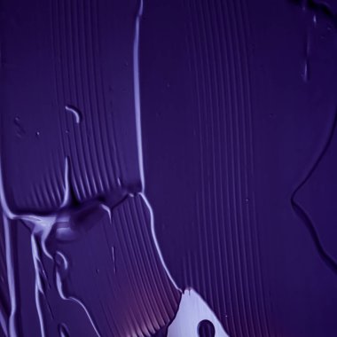 Lüks güzellik markası, bayram afişi tasarımı, soyut duvar sanatı veya sanatsal fırça darbesi için mor krem dokusu, kozmetik ürün ve makyaj arka planı