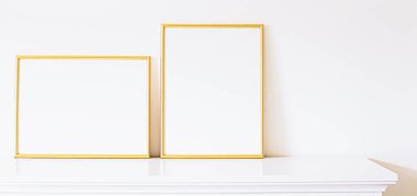 Beyaz mobilyalarda altın çerçeve, lüks ev dekorasyonu ve tasarım, poster baskısı ve basılabilir sanat, çevrimiçi dükkan vitrini