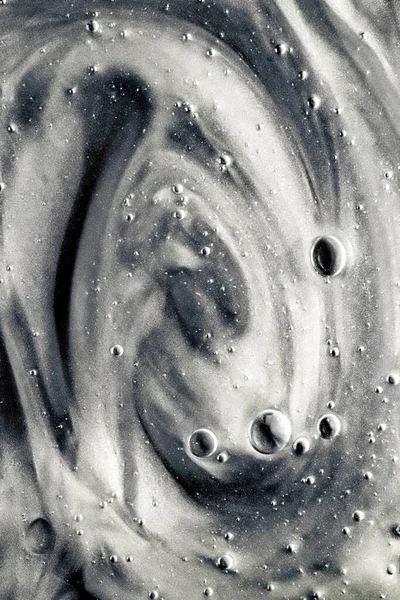 Fondo líquido de plata abstracto, salpicadura de pintura, patrón de remolino y gotas de agua, gel de belleza y textura cosmética, arte mágico contemporáneo y ciencia como diseño de flatlay de lujo —  Fotos de Stock