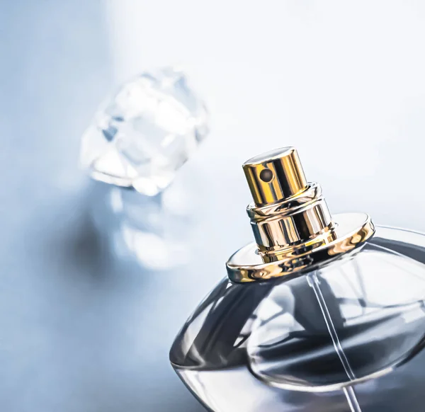Mens cologne, perfume bottle as vintage fragrance, eau de parfum as holiday gift, luxury perfumery brand present — Stock Photo, Image