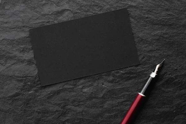 Tarjeta de visita negra en blanco para maqueta como papelería, marca de lujo y diseño de identidad corporativa — Foto de Stock