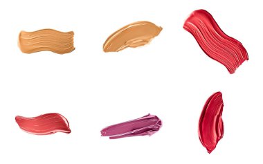 Beyaz arkaplanda izole edilmiş sanat fırçası darbeleri veya kozmetik makyaj örnekleri