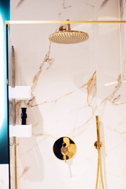 Modern ev veya apartmanda ev dekorasyonu ve iç tasarım, mobilya ve ayrıntılar