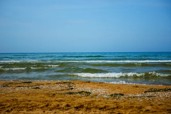 Playa de arena en el mar negro —  Fotos de Stock