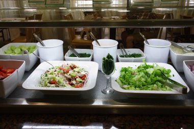 Öğle yemeğinde otel