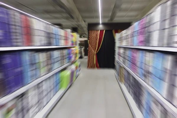 Tiro na loja em uma câmera em movimento — Fotografia de Stock