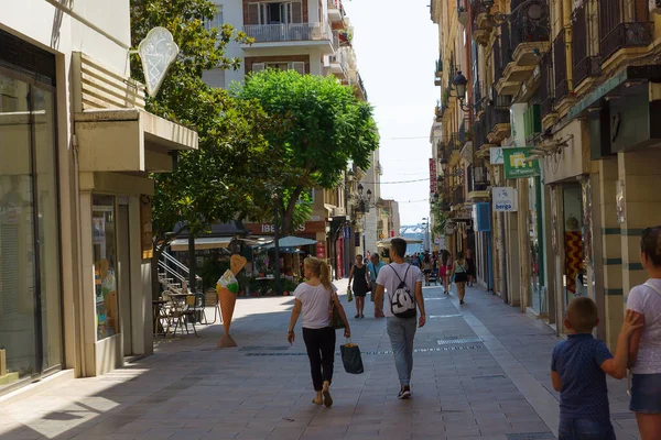 Tarragona, İspanya - 10 Ağustos 2018 - Tarragona İspanya 'nın kuzeydoğusunda, Akdeniz kıyısında, Costa Daurada' da bulunan bir liman şehridir..