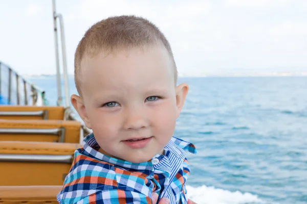 Ragazzo e mare — Foto Stock