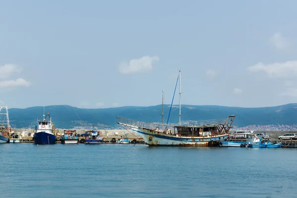 Navio na baía — Fotografia de Stock