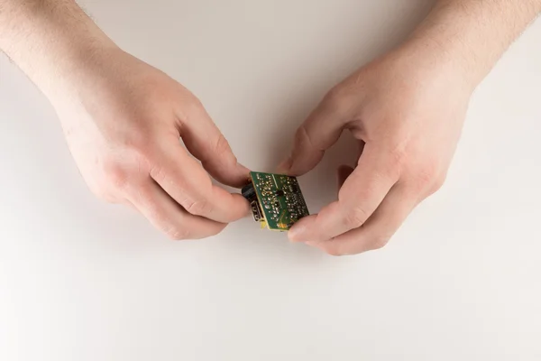 Placa verde com chips — Fotografia de Stock