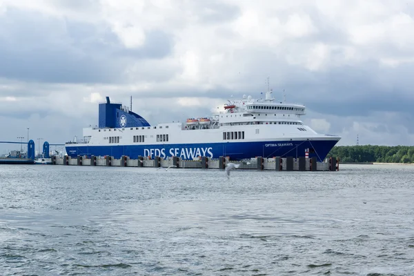 El puerto de carga en Klaipeda — Foto de Stock