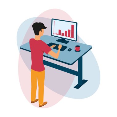 Bir adam ayakta dururken bilgisayarın başında çalışır. Stand-up çalışması.