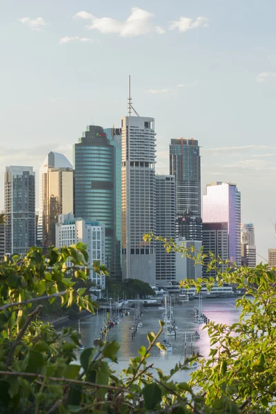 Brisbane, Australia - 23rd April, 2016: View of Brisbane City from Kangaroo Point during the day on the 23rd of April 2016. — Stock Photo, Image