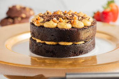 Lezzetli tuzlu karamel ve çikolatalı pasta, tatlı yemek geçmişi..