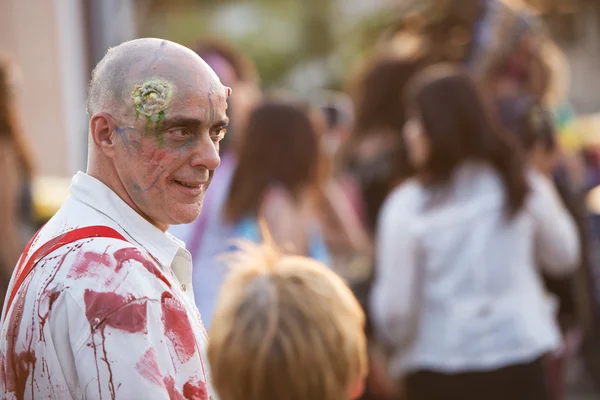 Brisbane, Queensland, Australia - October 5th 2014: Annual brain foundation zombie walk October 5th, 2014 in West end, Brisbane, Australia. — Stock Photo, Image