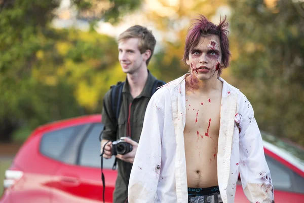 Brisbane, Queensland, Australia - 5 ottobre 2014: passeggiata annuale degli zombie della fondazione cerebrale 5 ottobre 2014 a West end, Brisbane, Australia . — Foto Stock