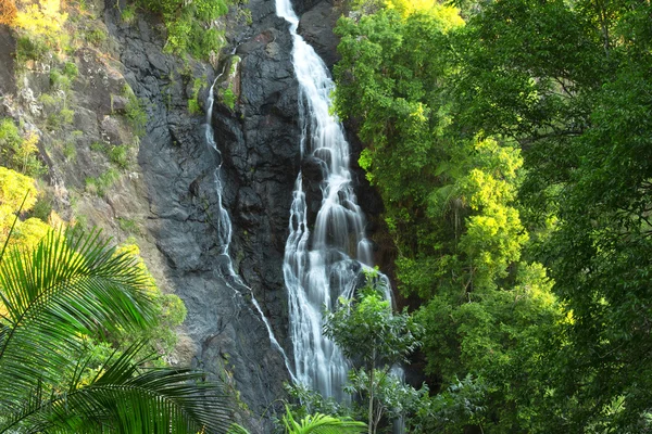 Красивый водопад Кондалилья . — стоковое фото