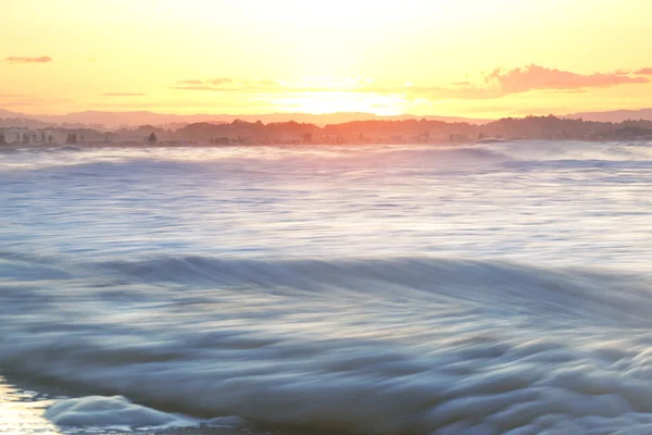 Вид на океан от Snapper Rocks во второй половине дня . — стоковое фото