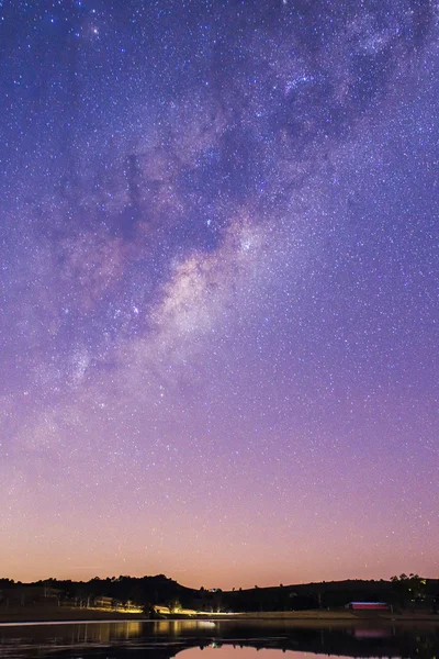 Estrellas sobre el lago Moogerah — Foto de Stock