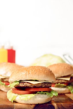 Klasik hamburger peyniri ile