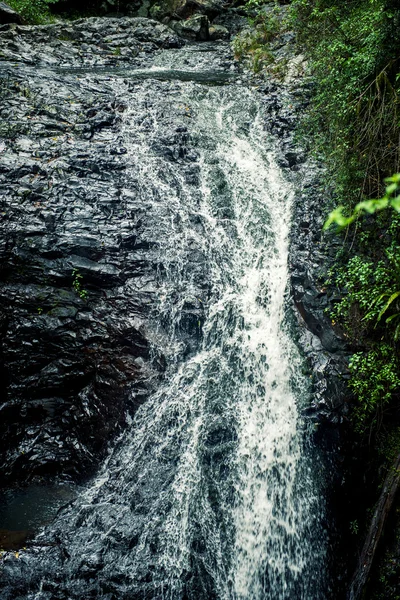 Natürlicher Brückenwasserfall — Stockfoto