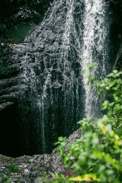 Cachoeira Ponte Natural — Fotografia de Stock