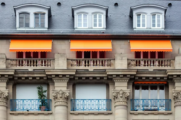 Toldos en los balcones — Foto de Stock