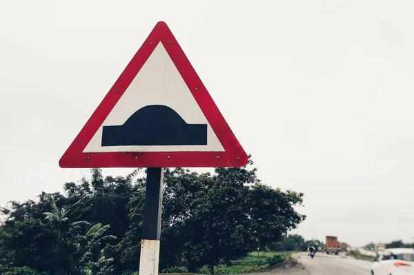 Segnale Interruttore Velocità Sul Lato Della Strada Segnale Urto Velocità — Foto Stock