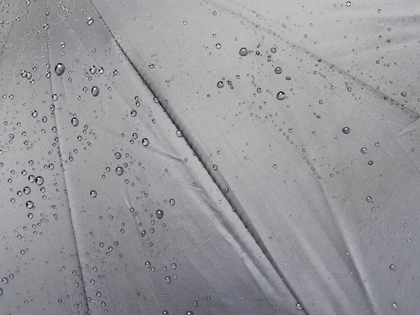 Капли Воды Текстуре Черного Зонта Закрыть Капли Пресной Воды Зонтике — стоковое фото