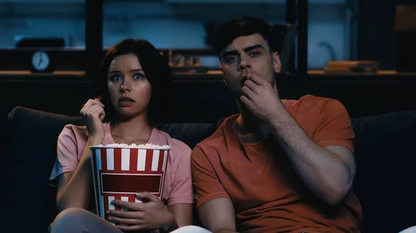 Surprised Woman Holding Bucket Popcorn Watching Movie Boyfriend — Stock Photo, Image