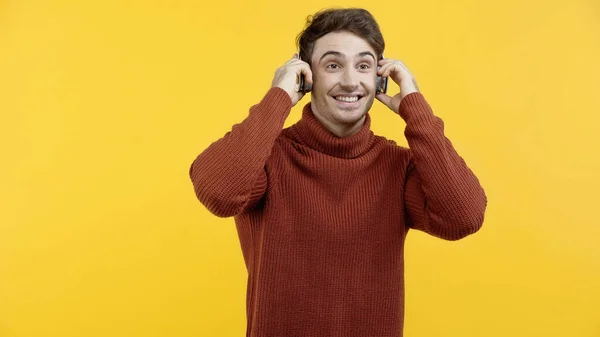 Man Sweater Using Headphones Isolated Yellow — Stock Photo, Image