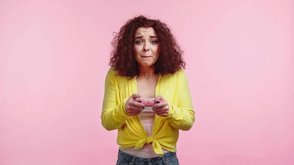 Kyiv Ucrania Junio 2021 Mujer Preocupada Sosteniendo Joystick Jugando Videojuego — Foto de Stock